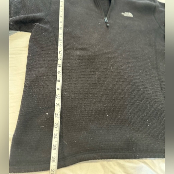 The North Face Pullover Mens Sz: L Black Waffle Knit 1/4 Zip Sweatshirt Fleece - Picture 3 of 7